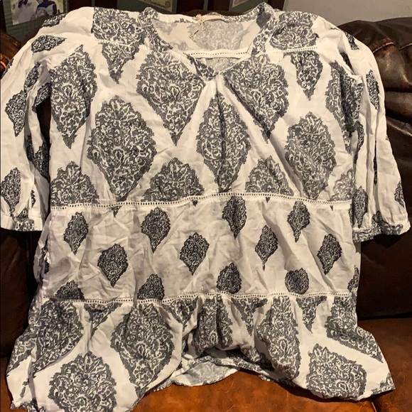 White Sun Dreas - Picture 4 of 5